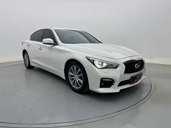 Infiniti Q50 2014