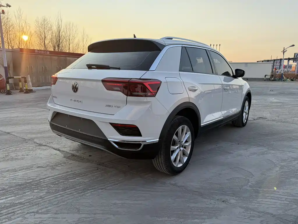 Volkswagen T-Roc 2023 — фото 6