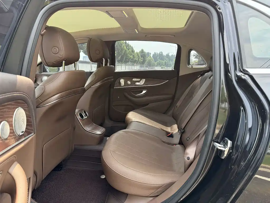 Mercedes-Benz E-Class 2023