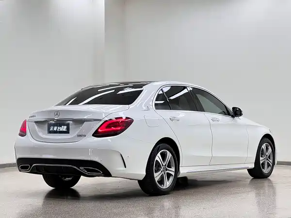 Mercedes-Benz C-Class 2022