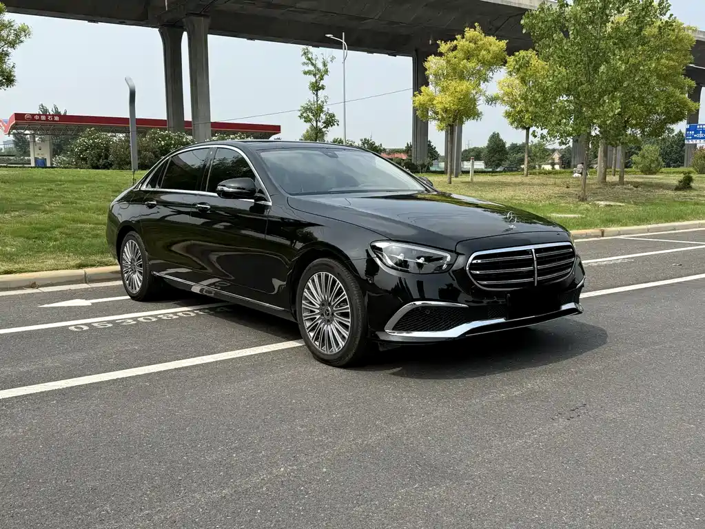 Mercedes-Benz E-Class 2023