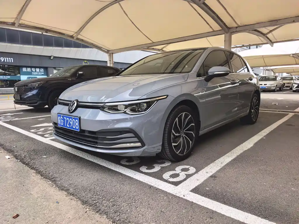 Volkswagen Golf 2022