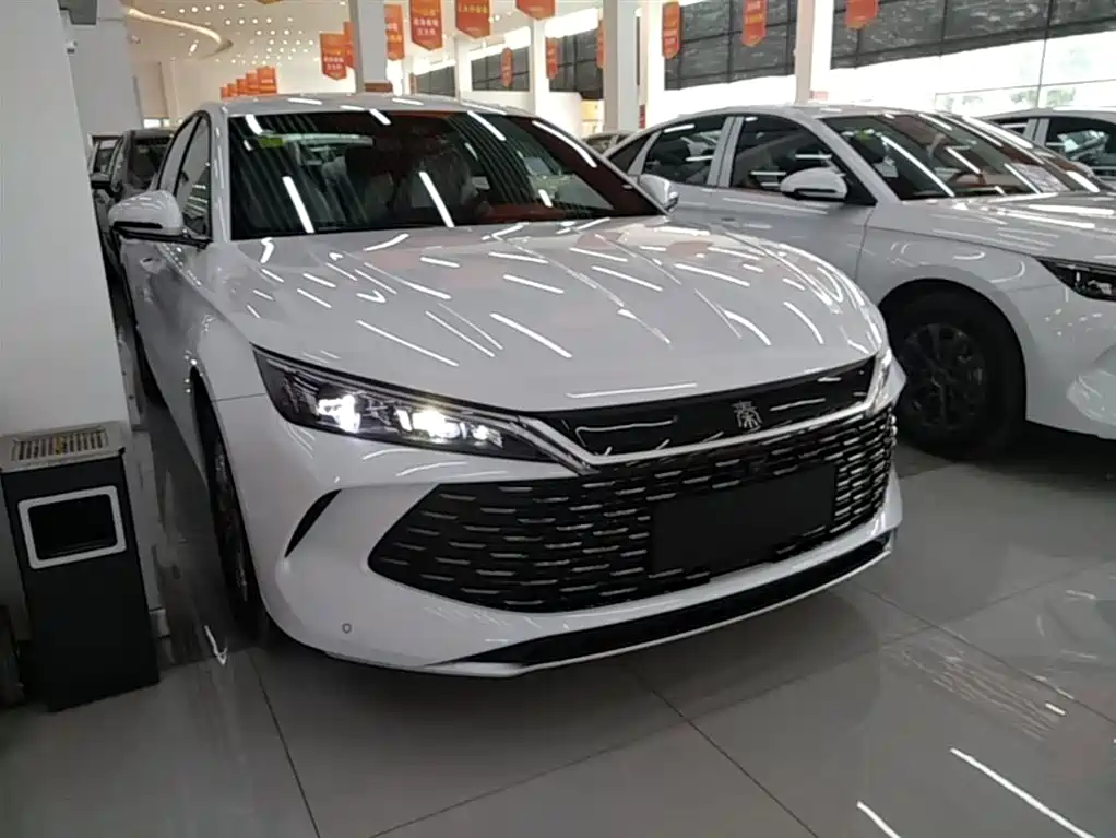 BYD Qin L 2026 — фото 4