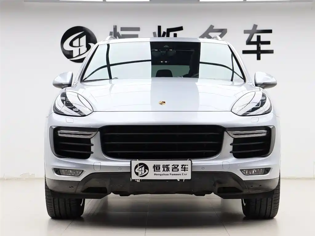 Porsche Cayenne 2015 — фото 35