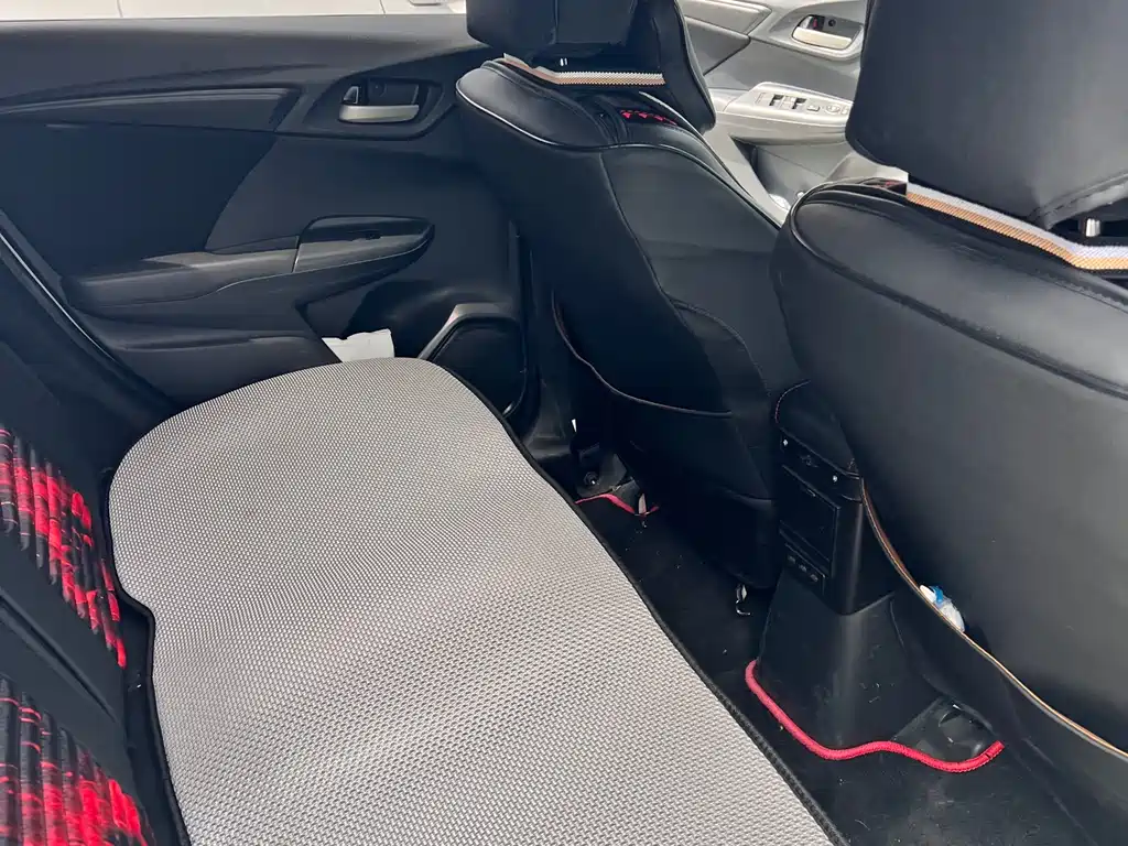 Honda Fit 2018 — фото 8