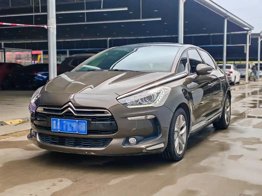 DS 5 2014