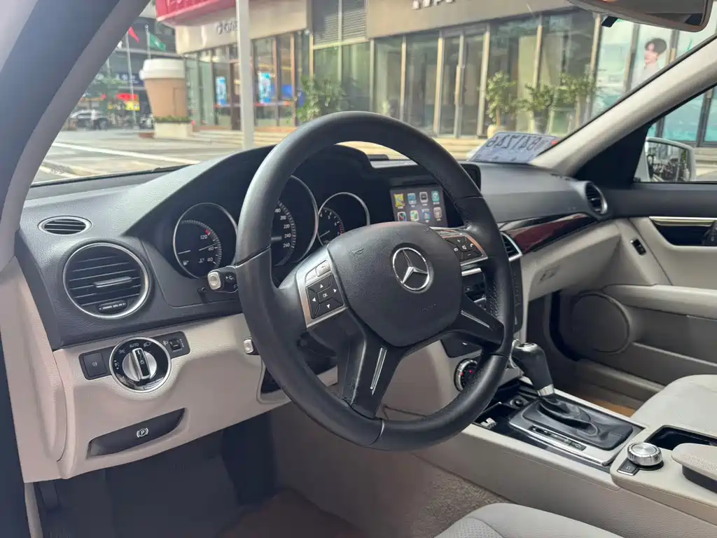 Mercedes-Benz C-Class 2013 — фото 11