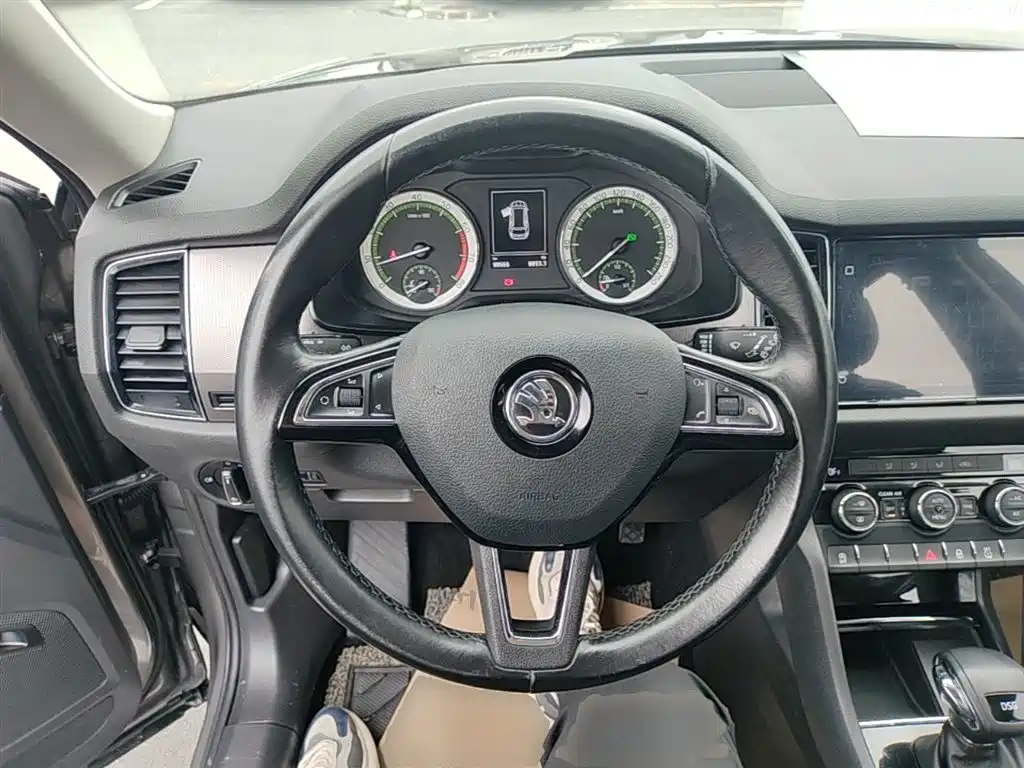 Skoda Kodiaq 2017 — фото 11