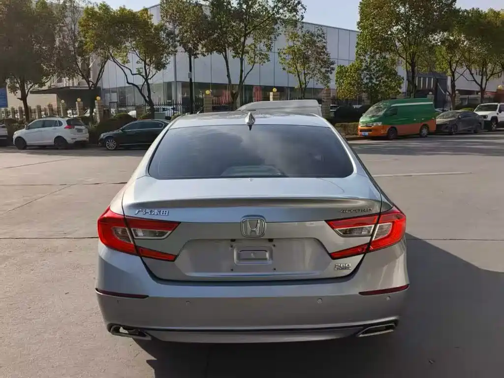 Honda Accord 2020 — фото 8
