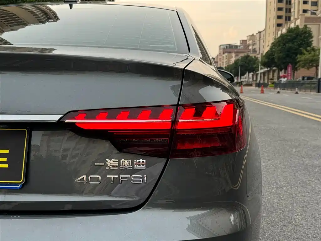 Audi A4L 2021 — фото 13
