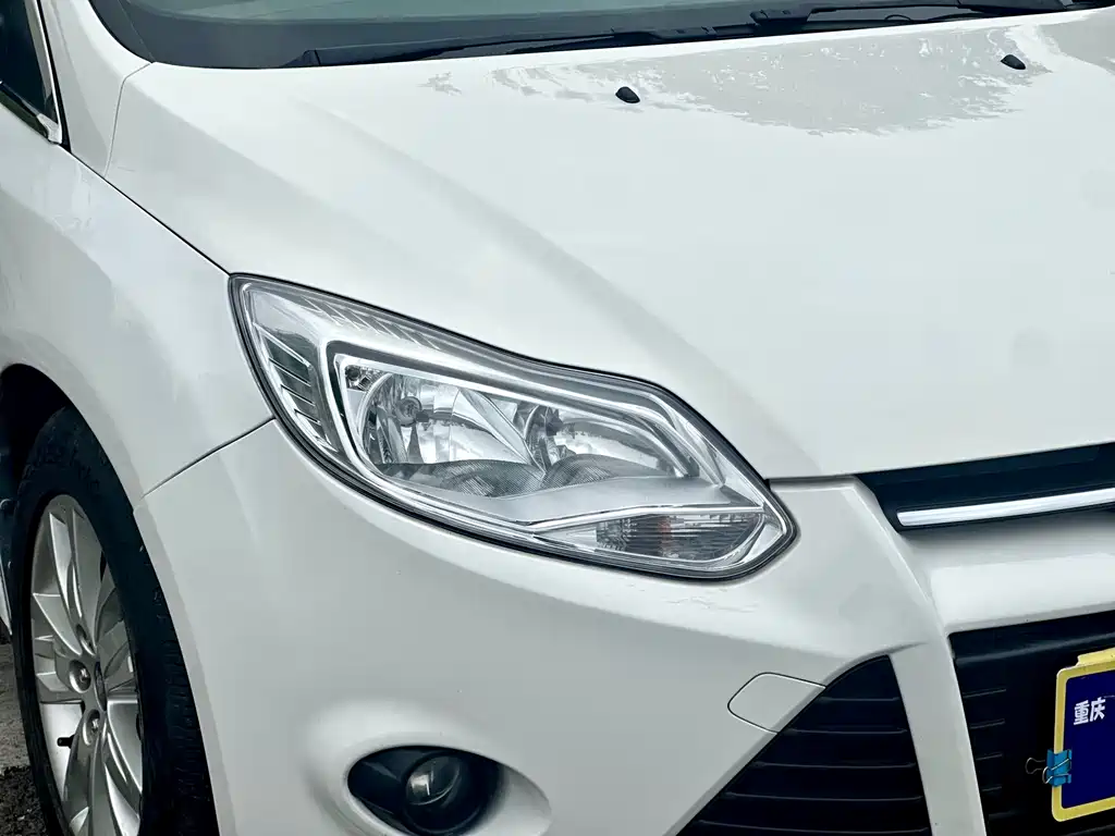 Ford Focus 2014 — фото 17