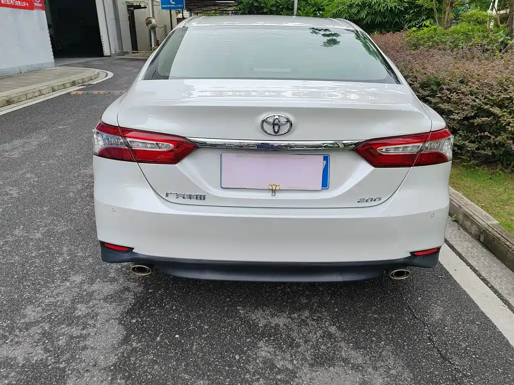 Toyota Camry 2019 — фото 3