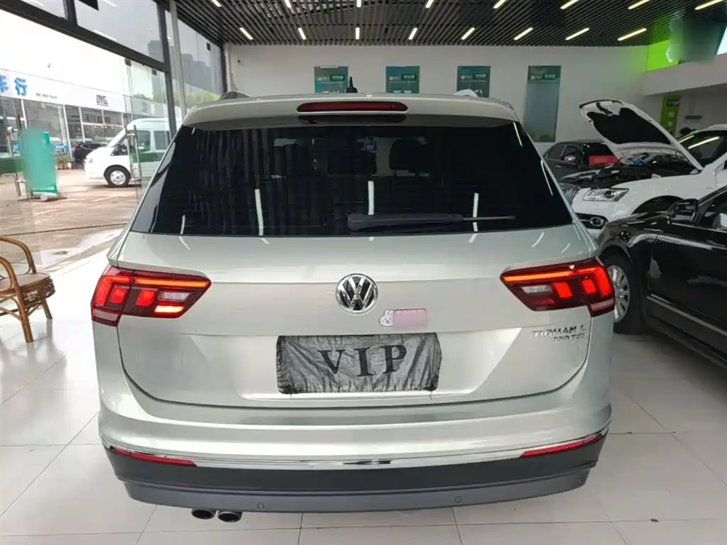 Volkswagen Tiguan L 2020 — фото 6