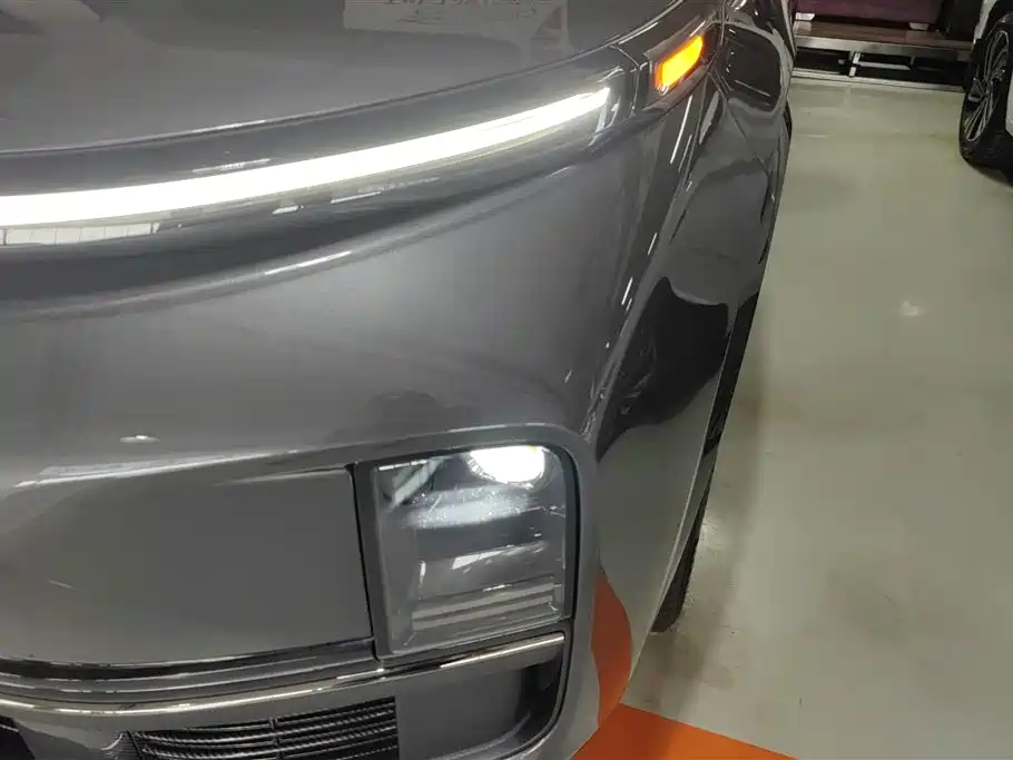 Li Auto Li L8 2023