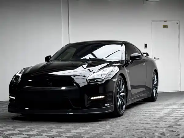 Nissan GT-R 2014