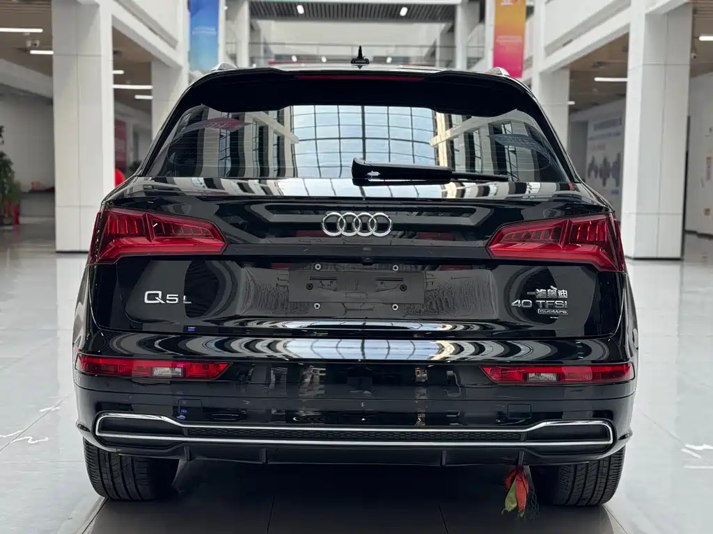 Audi Q5L 2021 — фото 5