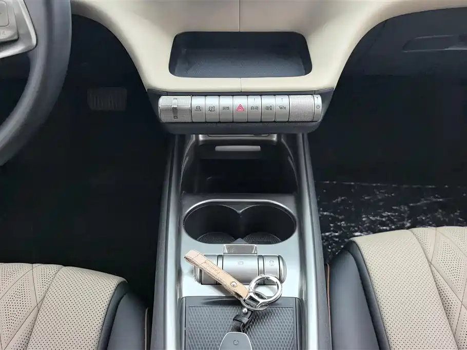 BYD Dolphin 2023 — фото 16