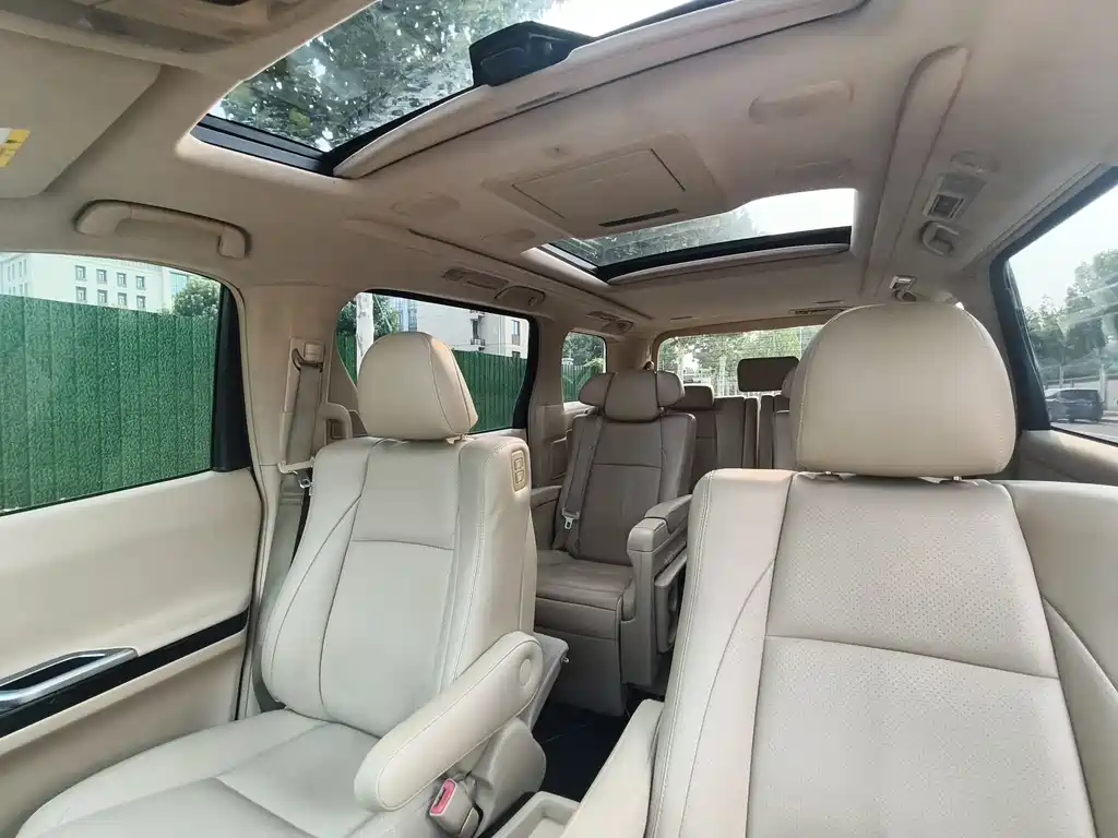 Toyota Alphard 2012 — фото 15