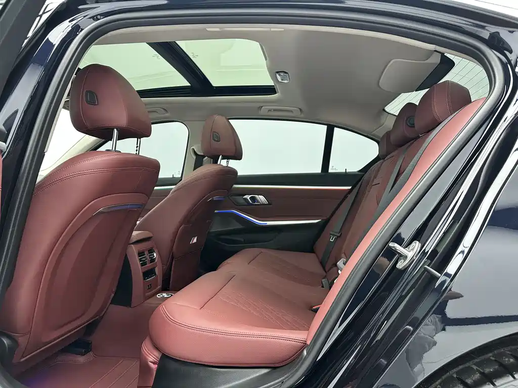 BMW 3 Series 2023