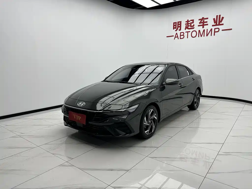 Hyundai Elantra 2023
