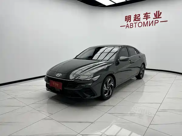 Hyundai Elantra 2023