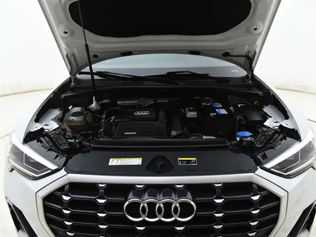 Audi Q3 2020 — фото 12