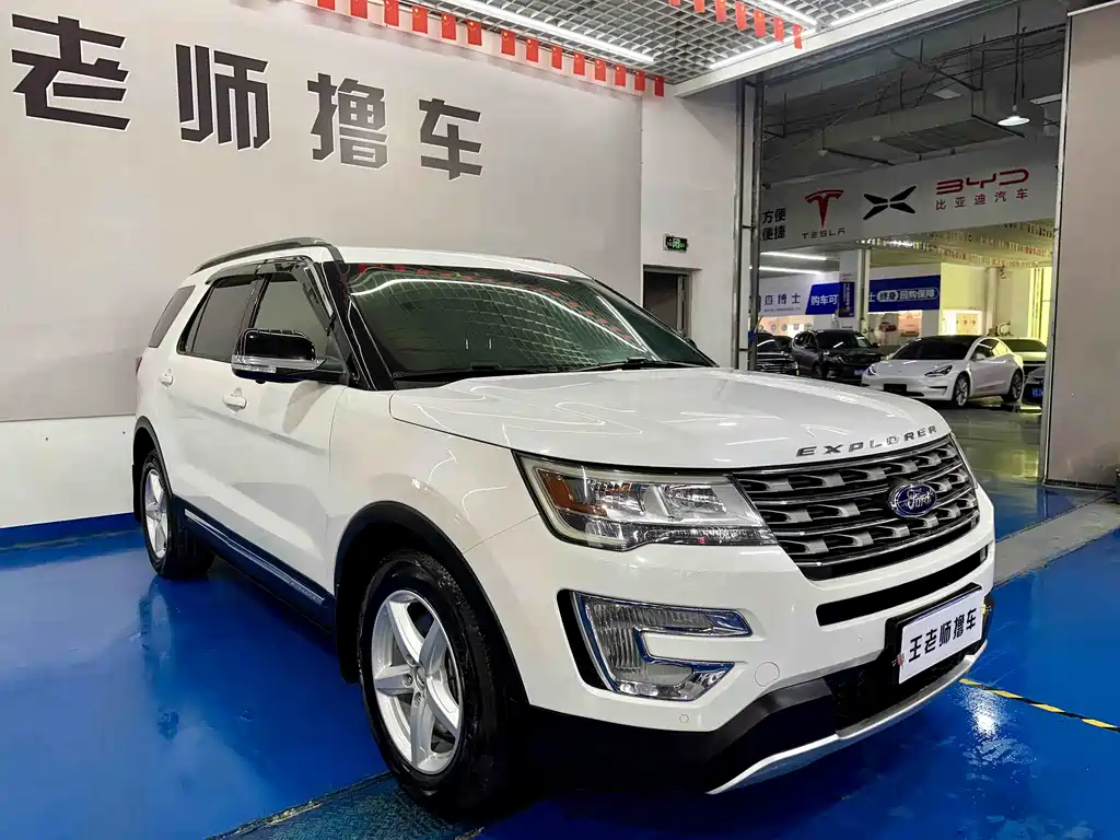 Ford Explorer 2018 — фото 2