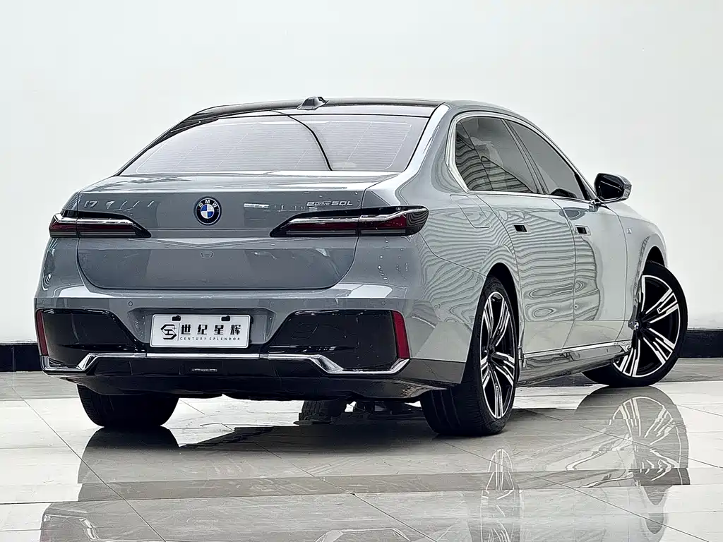 BMW i7 2023 — фото 8