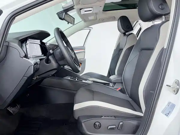 Volkswagen Golf 2023