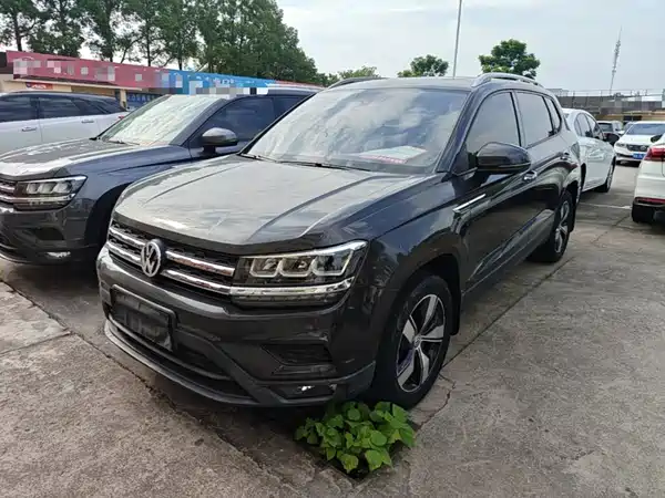 Volkswagen Tharu 2020