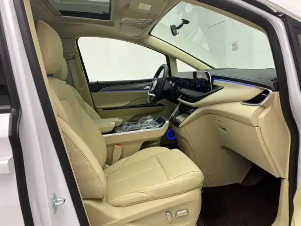 Buick GL8 New Energy 2025