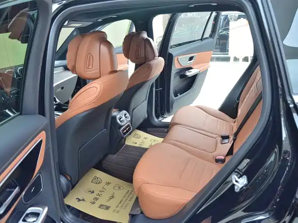 Mercedes-Benz GLC 2025