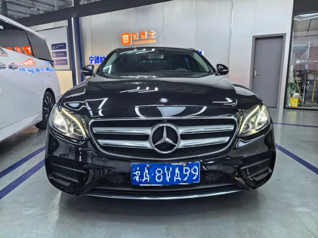 Mercedes-Benz E-Class 2017 — фото 11