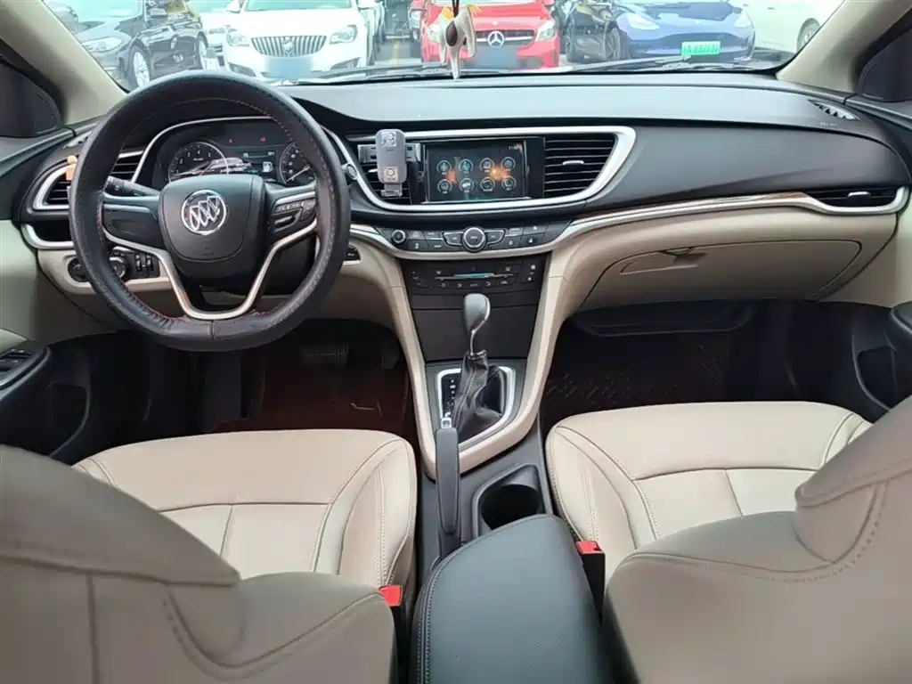 Buick Excelle 2016 — фото 10