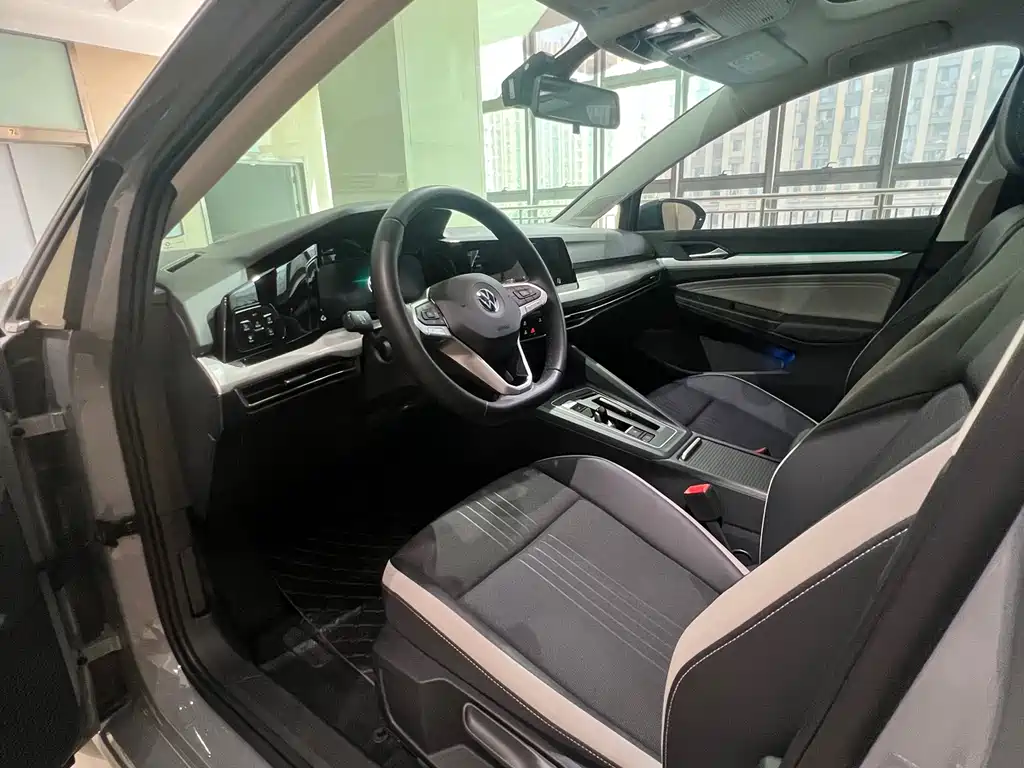 Volkswagen Golf 2022