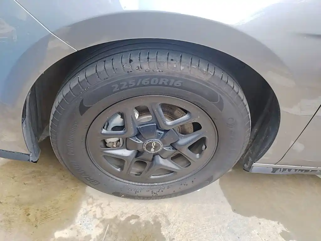 BYD Seal 05 DM-i 2025 — фото 23