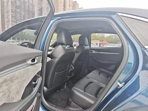 Geely Xingrui 2022