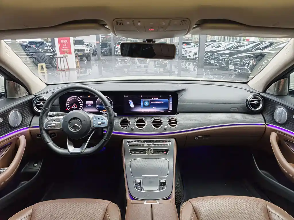 Mercedes-Benz E-Class 2020 — фото 11