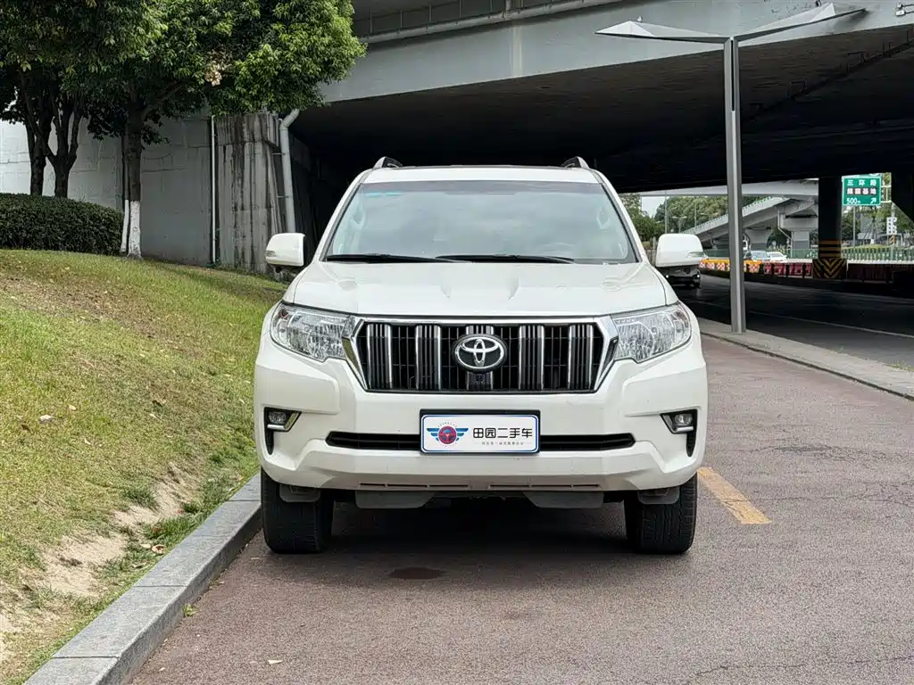 Toyota Prado 2020 — фото 2