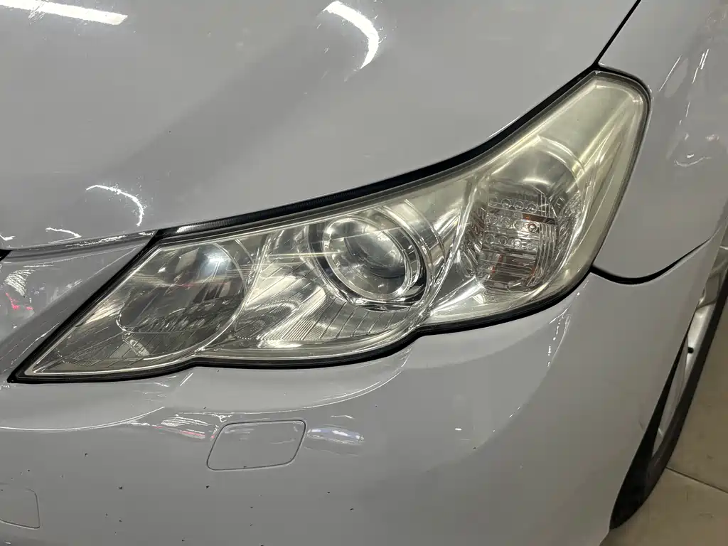 Toyota Reiz 2011