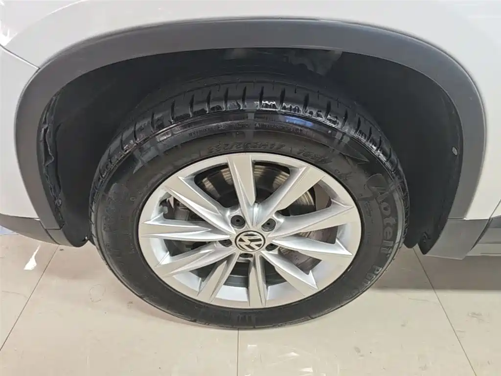 Volkswagen Tiguan 2019 — фото 23