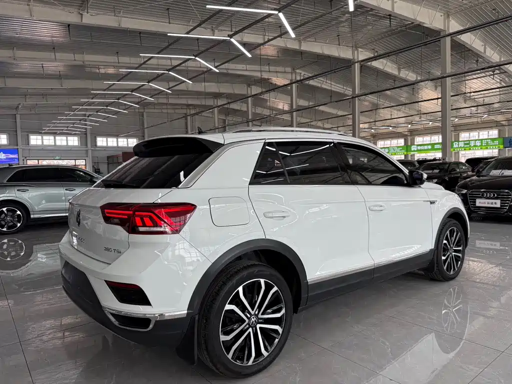Volkswagen T-Roc 2022 — фото 9