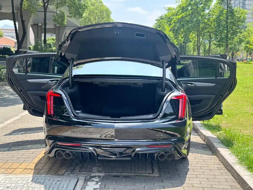 Cadillac CT5 2022 — фото 14