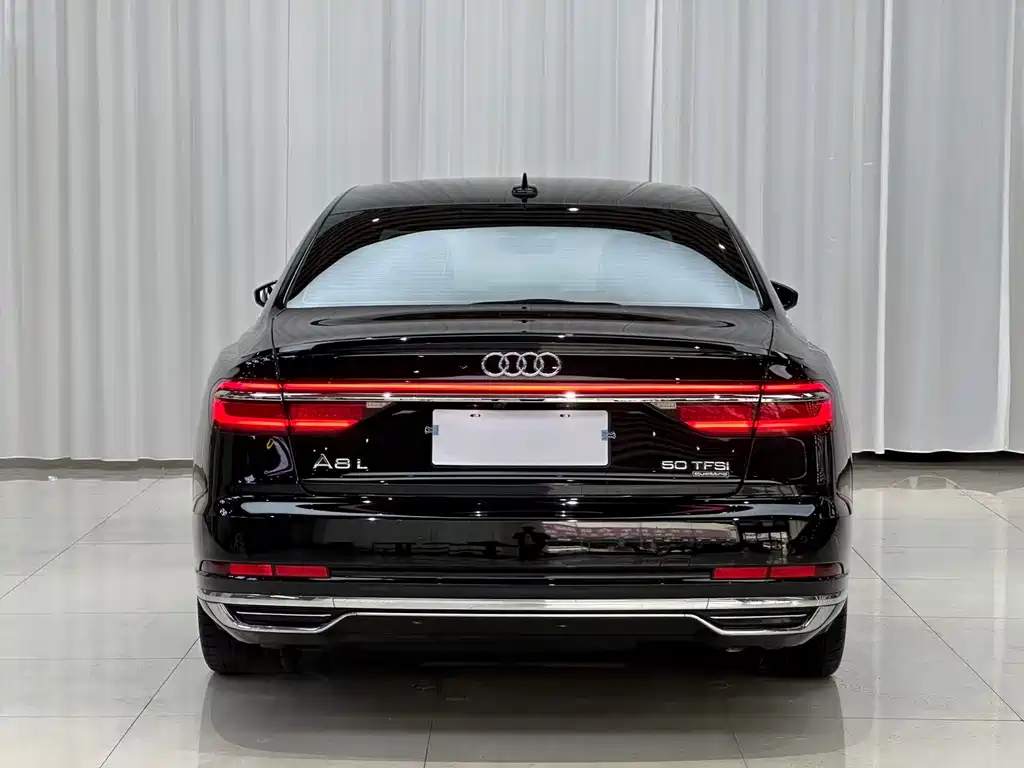 Audi A8 2019 — фото 15
