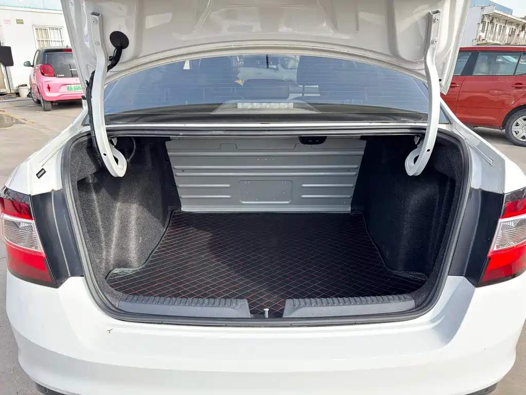 Skoda Rapid 2019 — фото 29