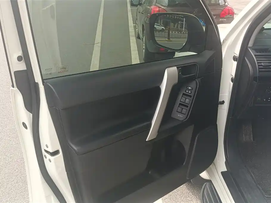 Toyota Prado 2019