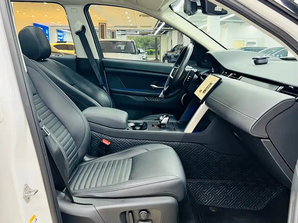 Land Rover Discovery Sport 2023 — фото 13