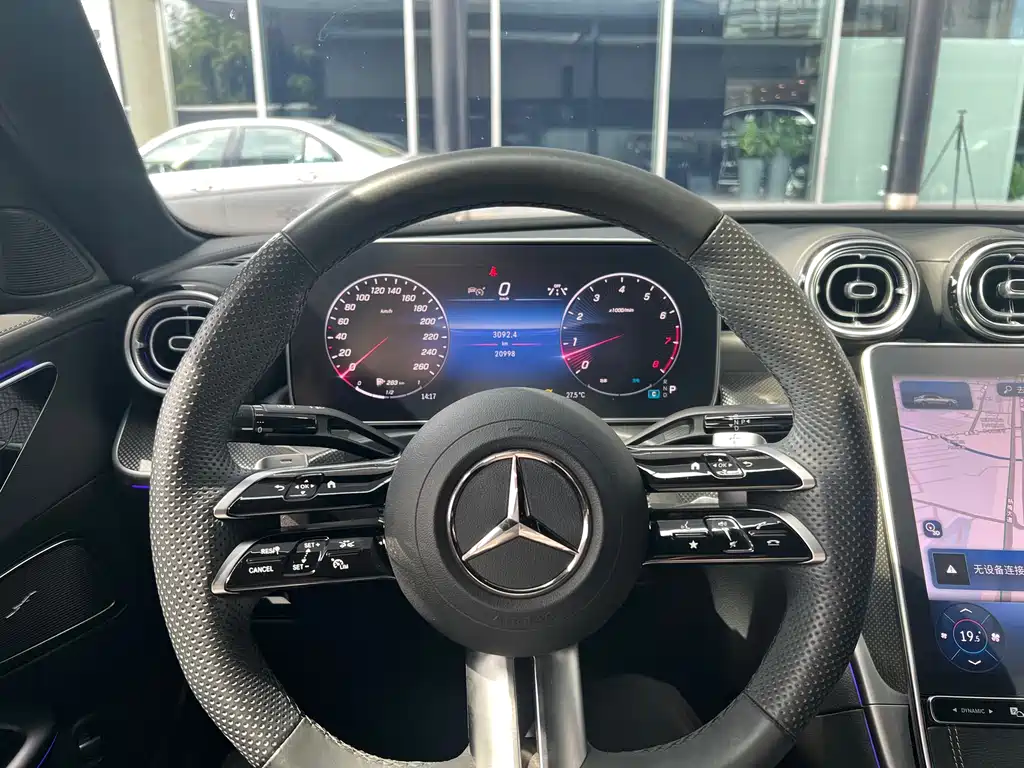 Mercedes-Benz C-Class 2024 — фото 13