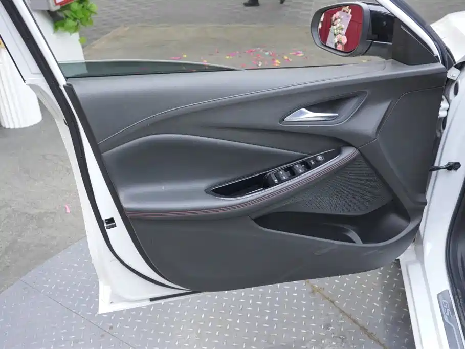 Buick Verano 2023 — фото 10