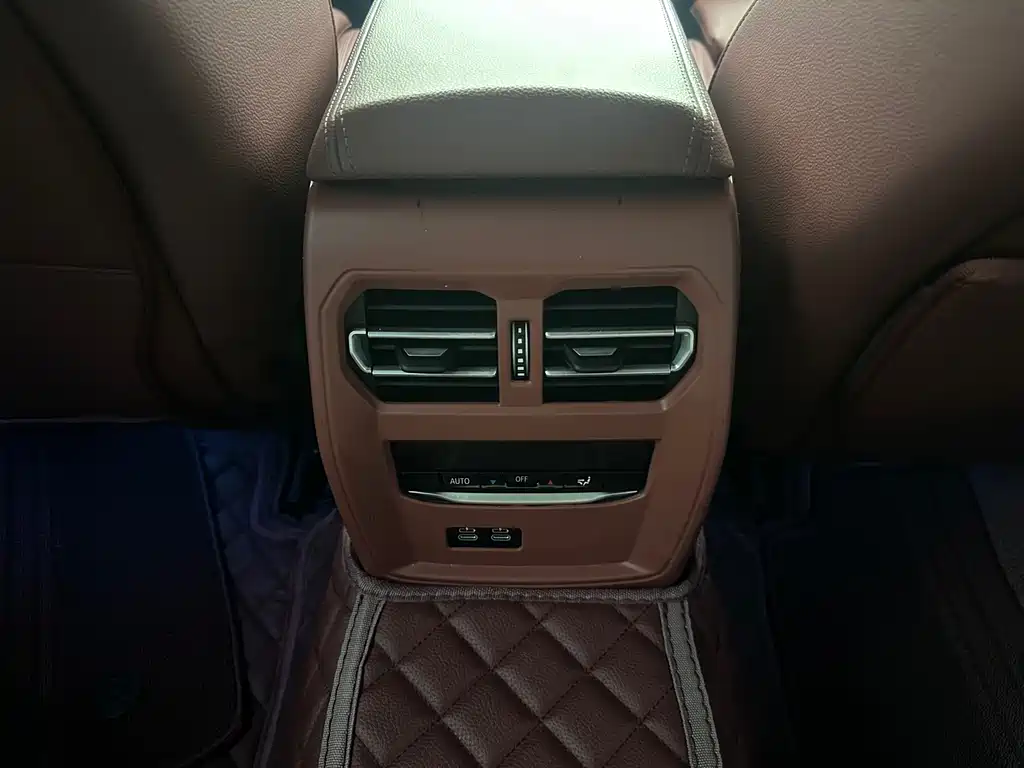 BMW i3 2025